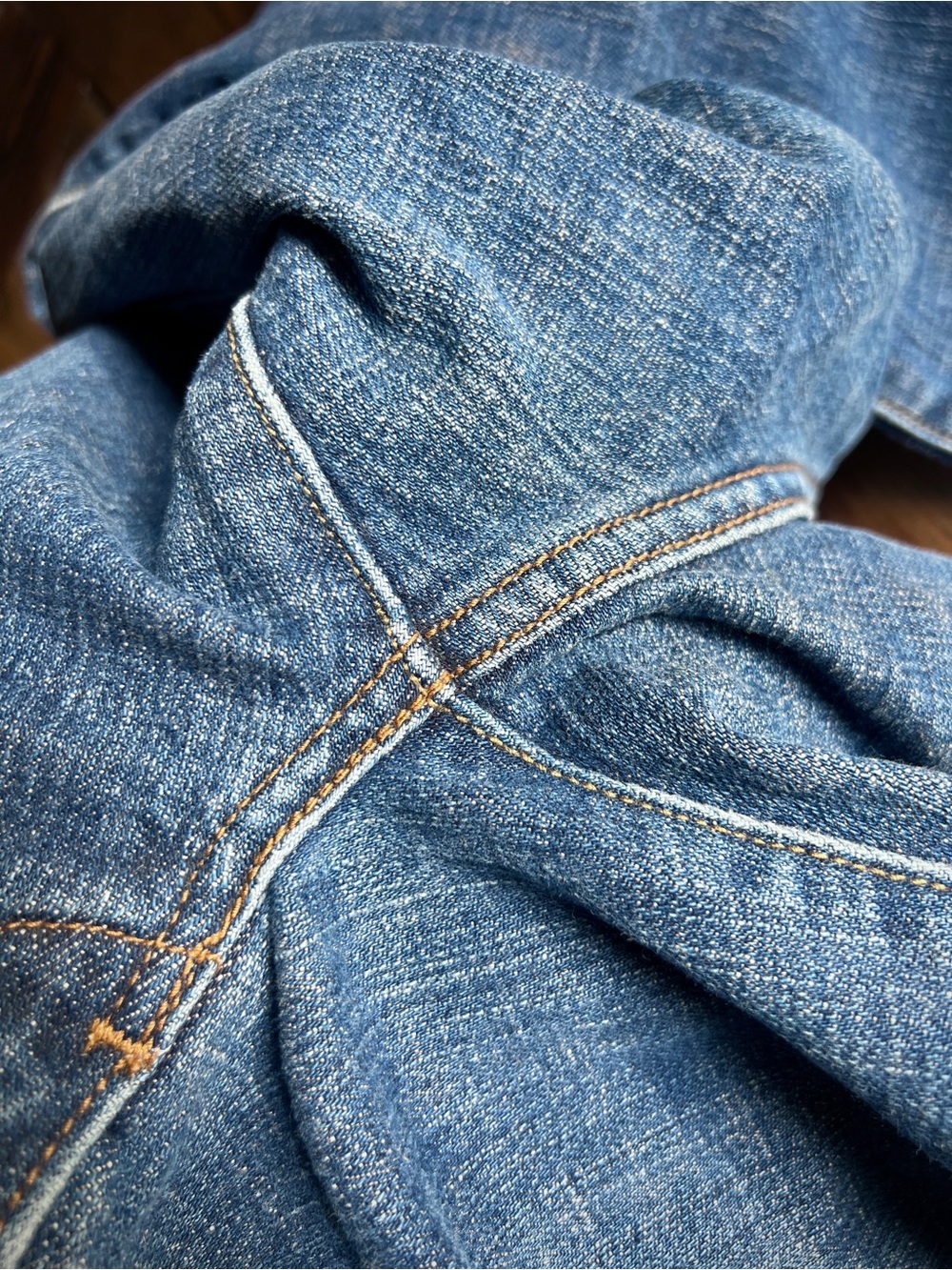 LEVI’s • 547 Platinum Flare Jeans 30” Waist Low Rise Y2K Medium Wash pocket flap - Picture 6 of 16